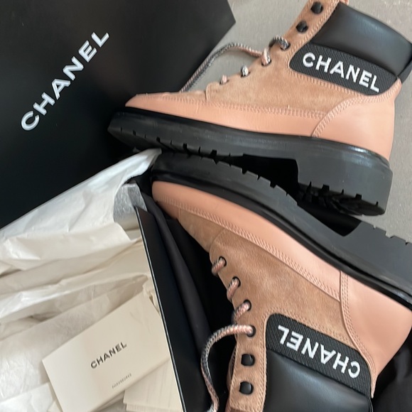Chanel Suede Boots - Includes original box and dusk bags - Picture 5 of 8